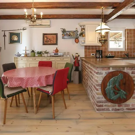 Family Friendly House With A Parking Space Kastel Sucurac, - 21842 Kastela
