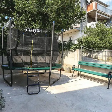 Family Friendly House With A Parking Space Kastel Sucurac, - 21842 بيت للعطل